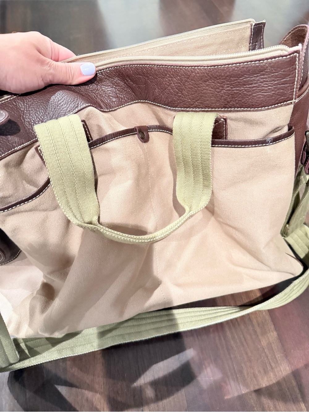 Tommy Bahama Brown Tan Crossbody Messenger Compartments Travel Bag - Picture 7 of 10